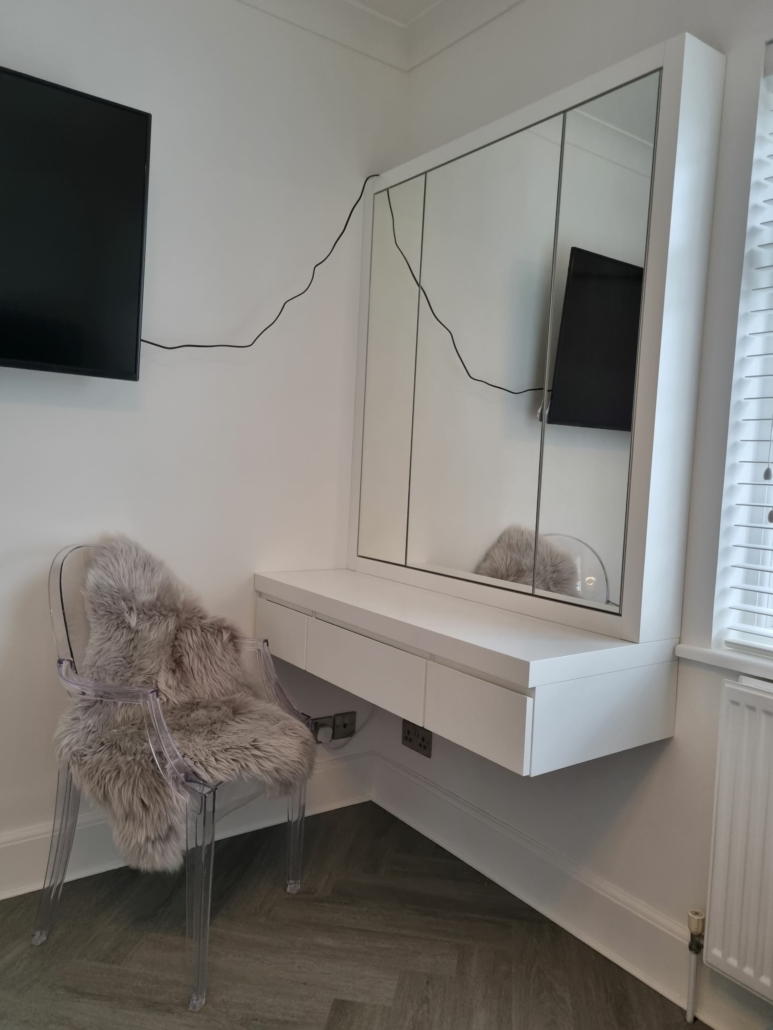 Floating dressing table clearance with mirror